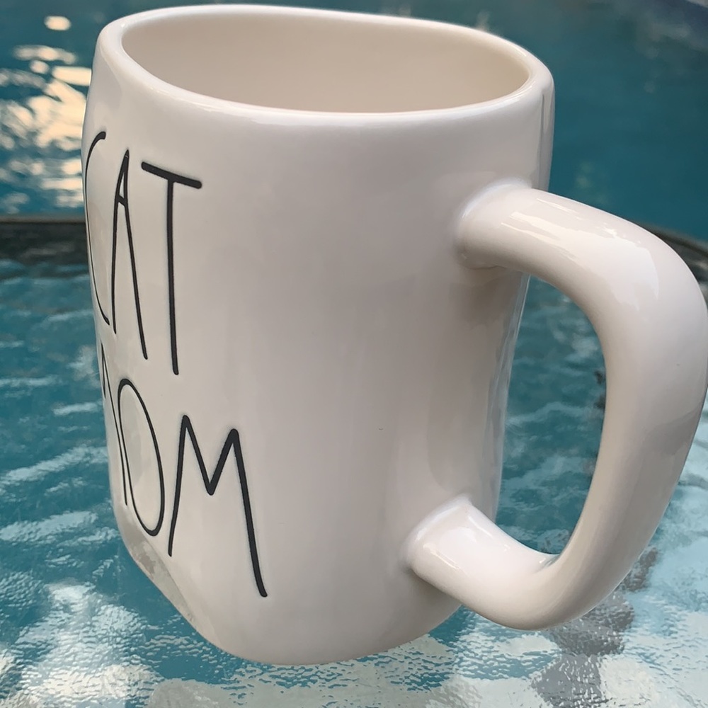 New Rae Dunn “ CAT MOM “ Coffee Mug - Picture 4 of 5
